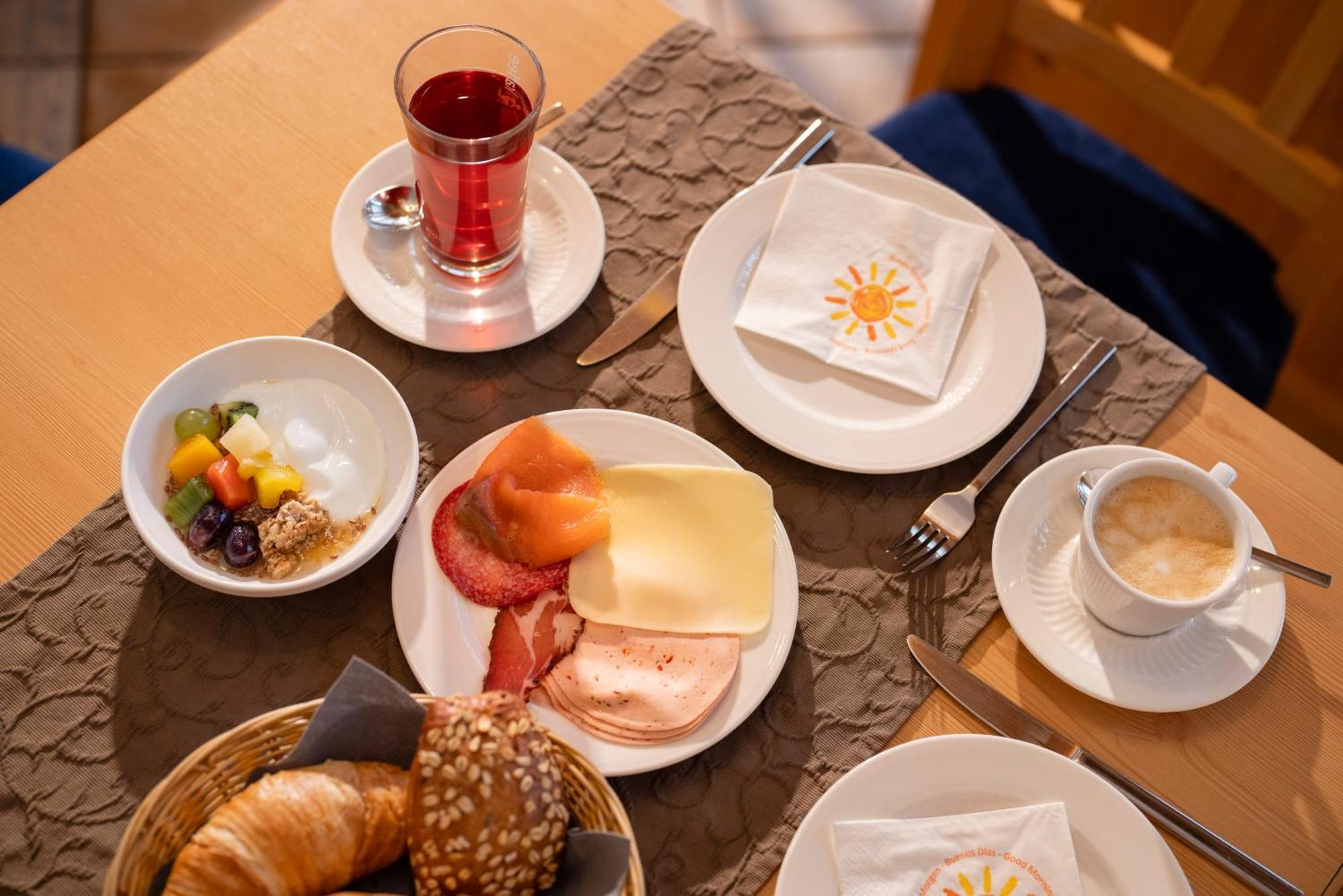 אישגל Alpenhotel Erika מראה חיצוני תמונה